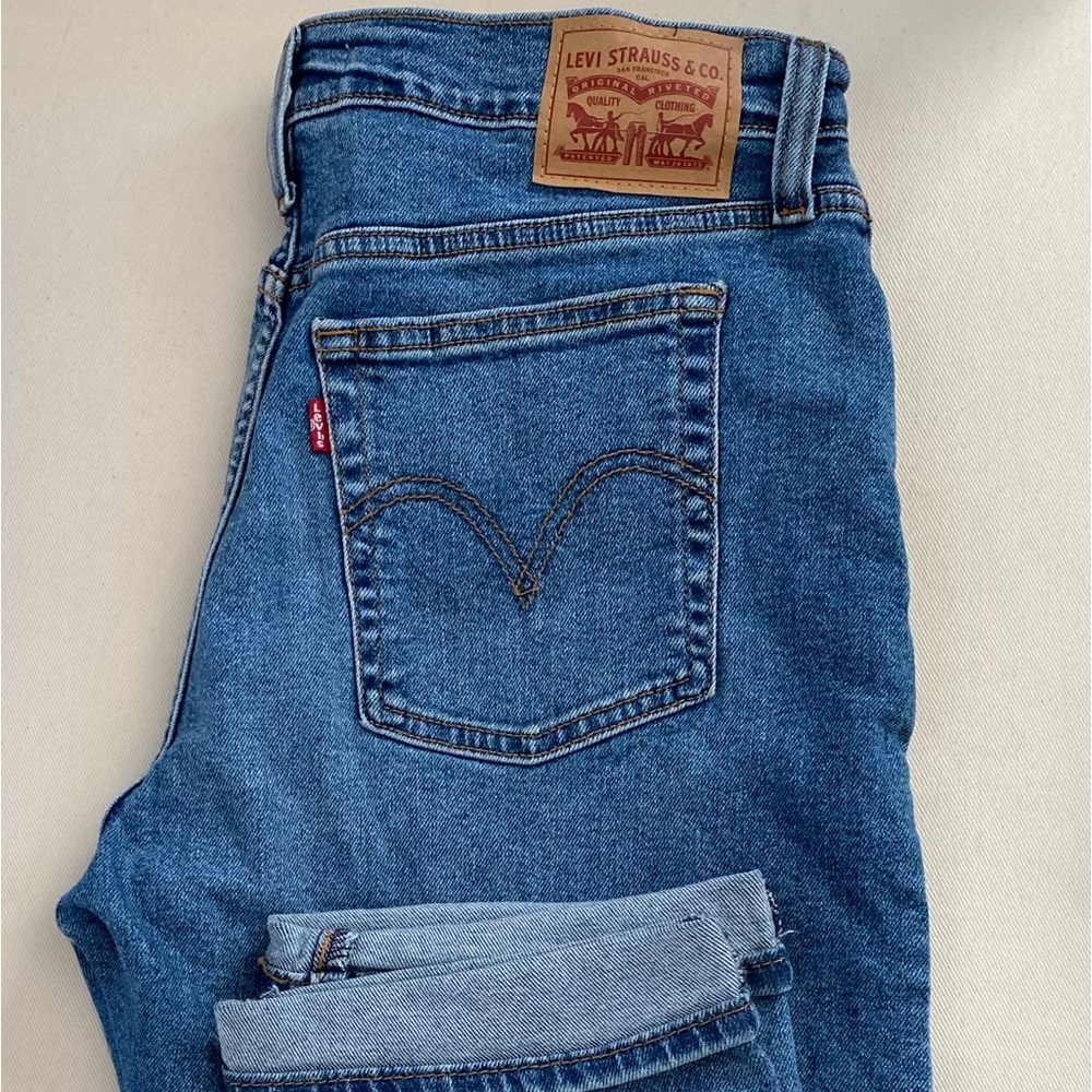 High waisted wedgie straight leg button-fly
